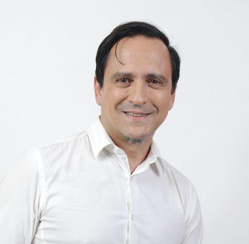 Prof Ezequiel Reficco