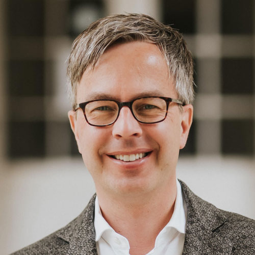 Robert Wilken Professor, Department of Marketing, ESCP Berlin Campus Scientific Director Teams in International Business Research Centre